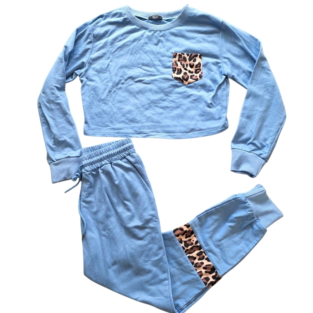 Women's 2 Piece Cropped Long Sleeve and Jogger Pants Size Small